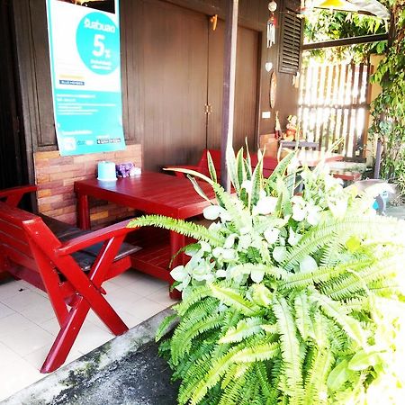 Baan Mai Guesthouse 매홍손 외부 사진