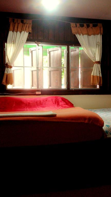 Baan Mai Guesthouse 매홍손 외부 사진
