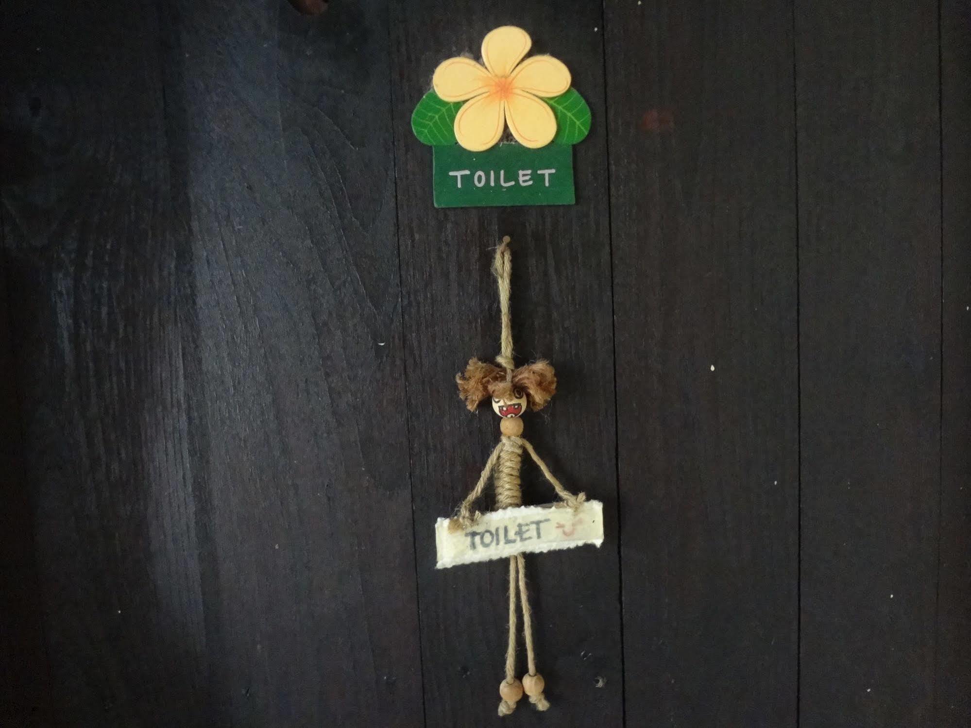 Baan Mai Guesthouse 매홍손 외부 사진