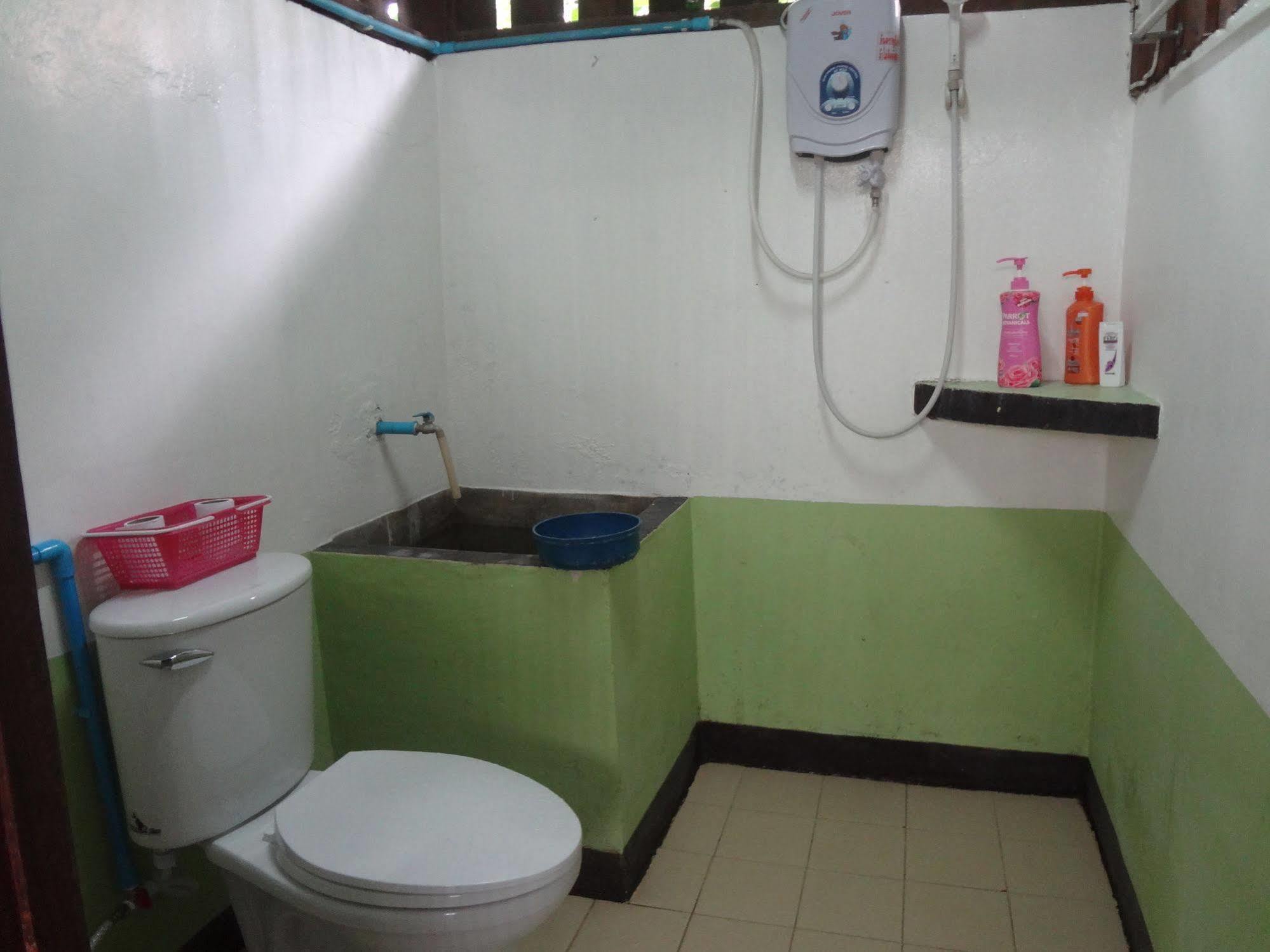 Baan Mai Guesthouse 매홍손 외부 사진
