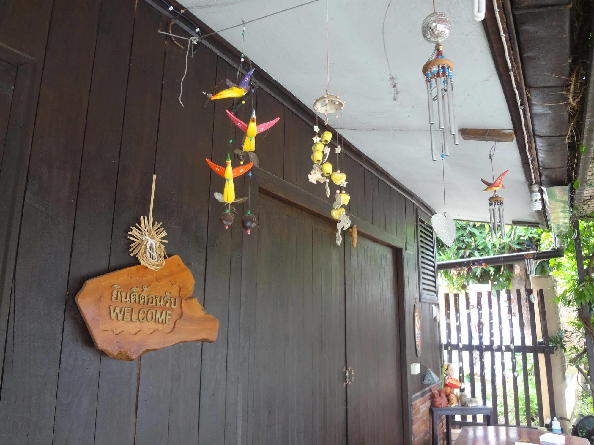 Baan Mai Guesthouse 매홍손 외부 사진