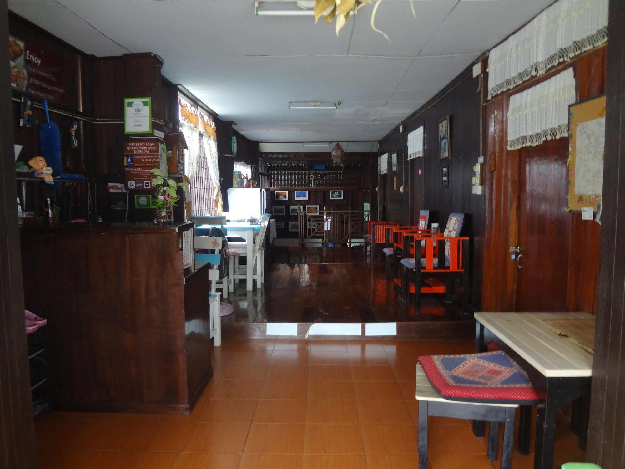 Baan Mai Guesthouse 매홍손 외부 사진