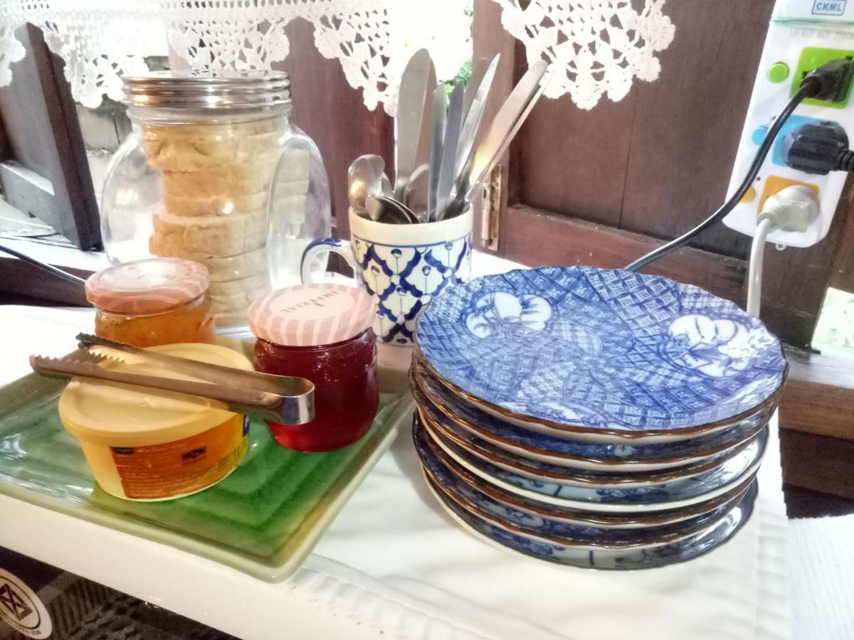 Baan Mai Guesthouse 매홍손 외부 사진